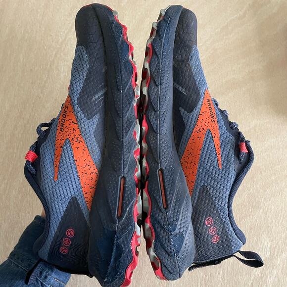 Brooks Cascadia 17 GTX Sneakers - Picture 11 of 16